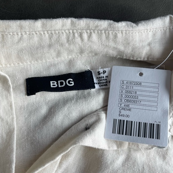 Urban Outfitters Cream Button Down Linen Top - Picture 4 of 5